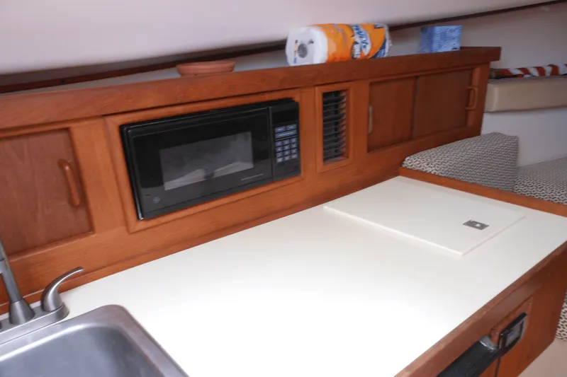 Slide: The Image of Mainship PILOT 30 2001 - 25