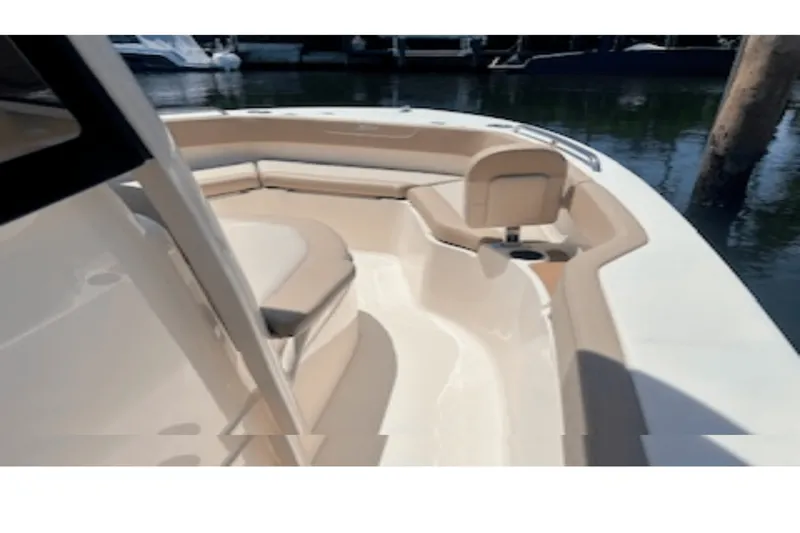 Slide: The Image of Scout 215 XSF 2023 - 24