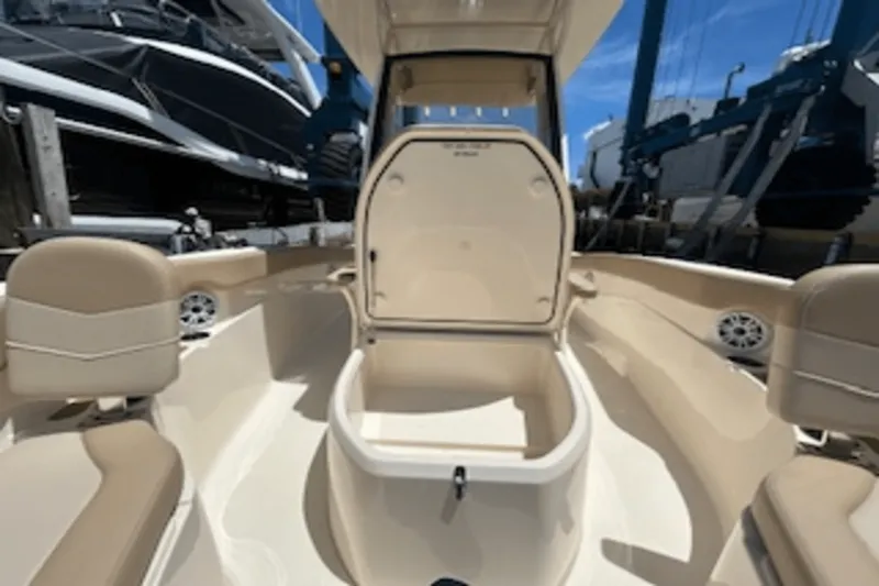 Slide: The Image of Scout 215 XSF 2023 - 43