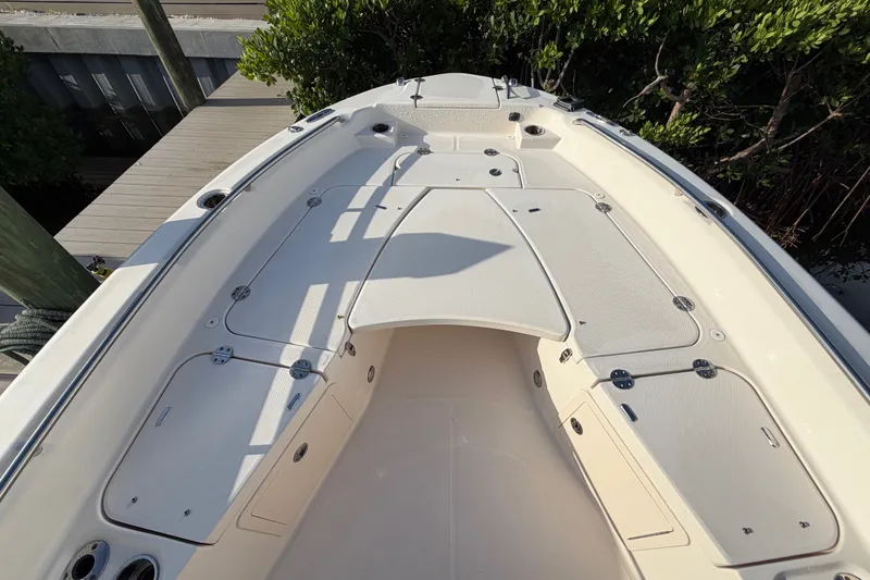 Slide: The Image of Grady-White 251 Coastal Explorer 2023 - 52