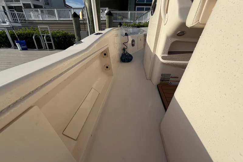 Slide: The Image of Grady-White 251 Coastal Explorer 2023 - 27