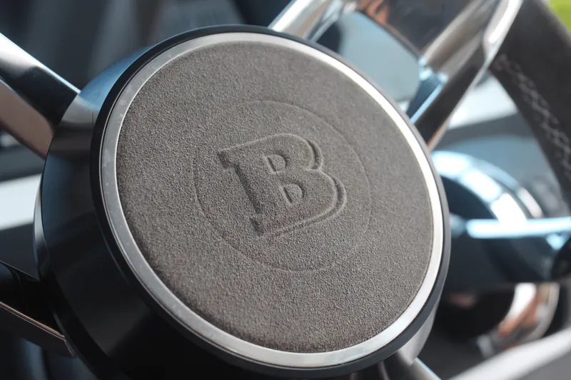 Slide: The Image of Axopar 28 CABIN 2021 - 11