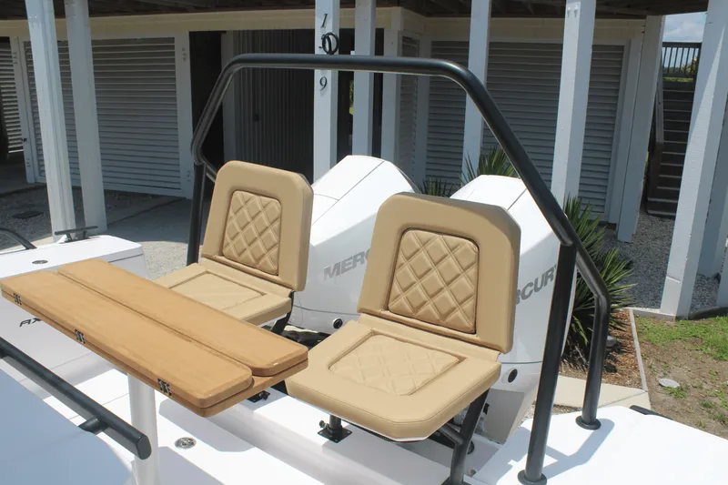 Slide: The Image of Axopar 28 CABIN 2021 - 23