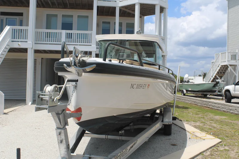 Slide: The Image of Axopar 28 CABIN 2021 - 3