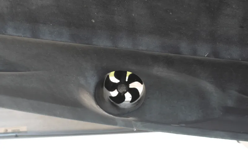 Slide: The Image of Axopar 28 CABIN 2021 - 33