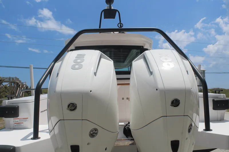 Slide: The Image of Axopar 28 CABIN 2021 - 8