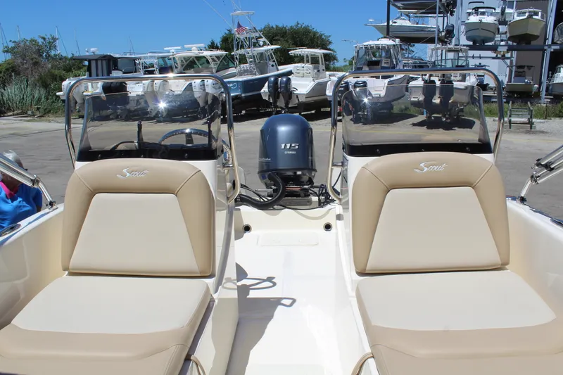 Slide: The Image of Scout 175 DORADO 2023 - 10