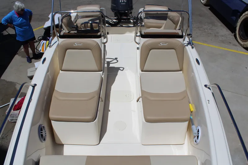 Slide: The Image of Scout 175 DORADO 2023 - 12