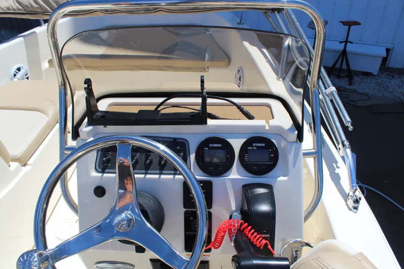 Slide: The Image of Scout 175 DORADO 2023 - 16