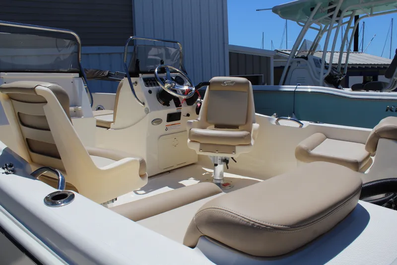 Slide: The Image of Scout 175 DORADO 2023 - 23