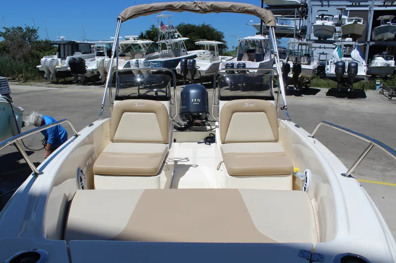 Slide: The Image of Scout 175 DORADO 2023 - 8