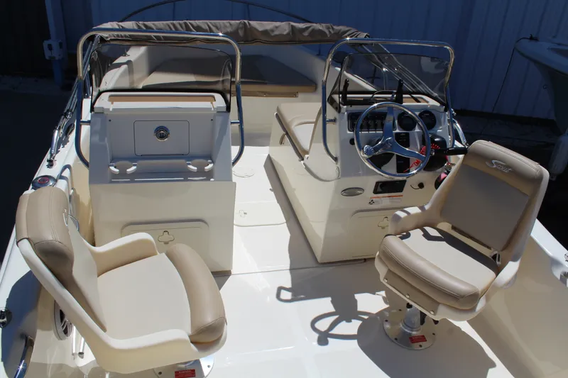 Slide: The Image of Scout 175 DORADO 2023 - 9