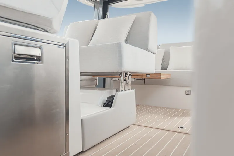 Slide: The Image of Saxdor 400 GTO 2025 - 22