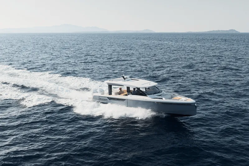 Slide: The Image of Saxdor 400 GTO 2025 - 28