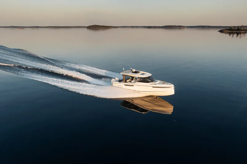 Slide: The Image of Saxdor 400 GTO 2025 - 78