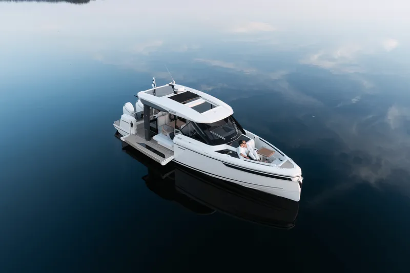 Slide: The Image of Saxdor 400 GTO 2025 - 95