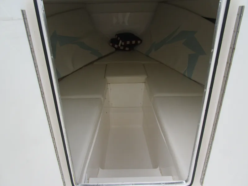 Slide: The Image of Interior of a 2007 Fountain 38 Tournament Edition boat. - 15