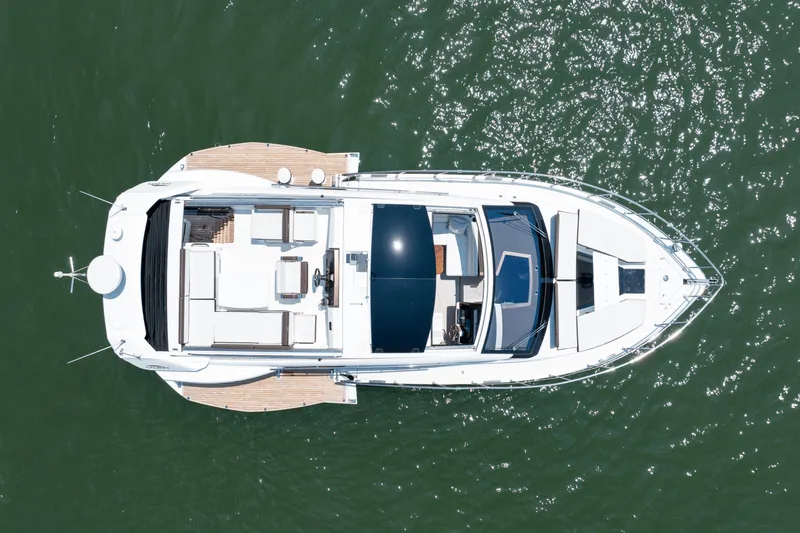 Slide: The Image of Galeon 510 SKY 2023 - 20