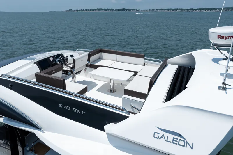 Slide: The Image of Galeon 510 SKY 2023 - 25