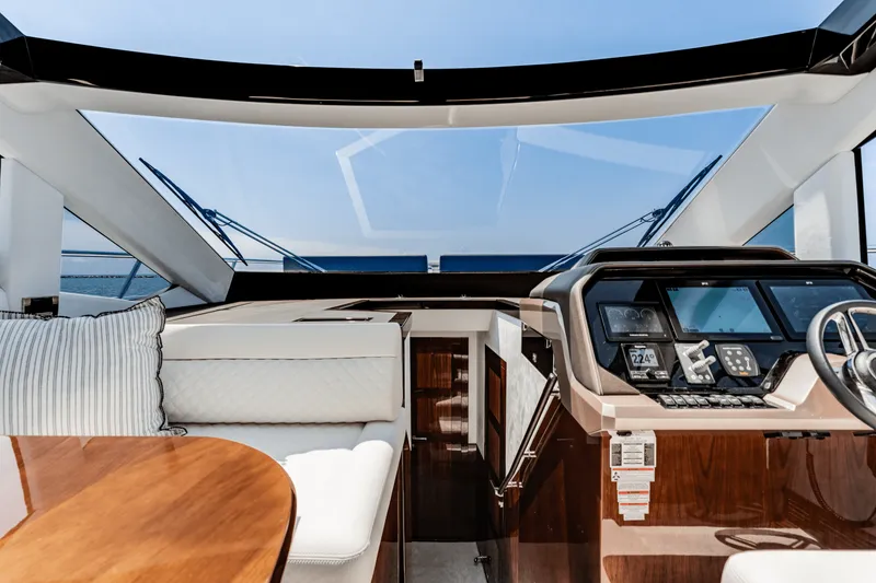 Slide: The Image of Galeon 510 SKY 2023 - 60