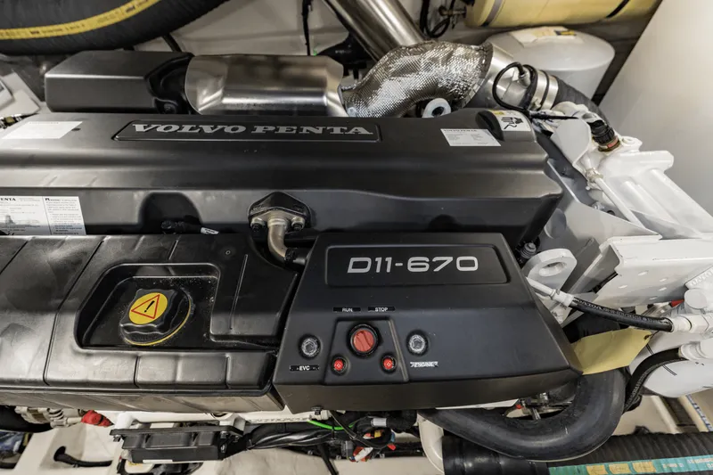 Slide: The Image of Galeon 510 SKY 2023 - 80