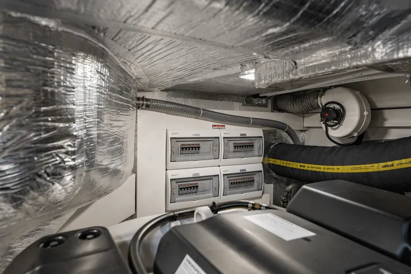 Slide: The Image of Galeon 510 SKY 2023 - 81