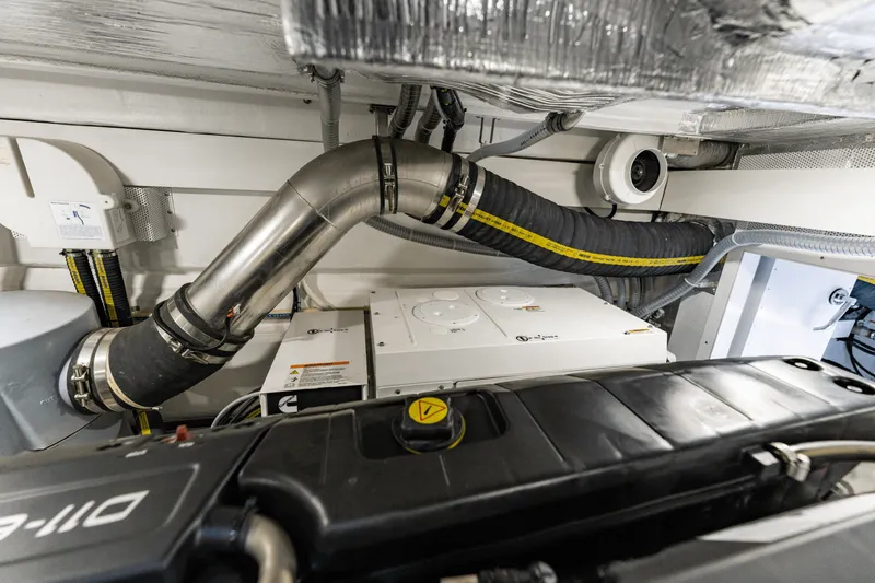 Slide: The Image of Galeon 510 SKY 2023 - 92