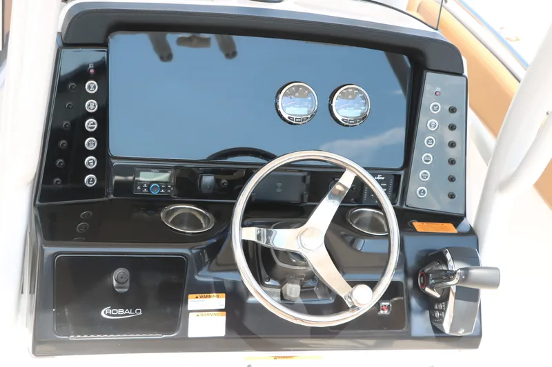 Slide: The Image of Robalo R230 Center Console 2024 - 18