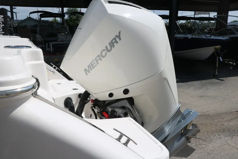 Slide: The Image of Robalo R230 Center Console 2024 - 8