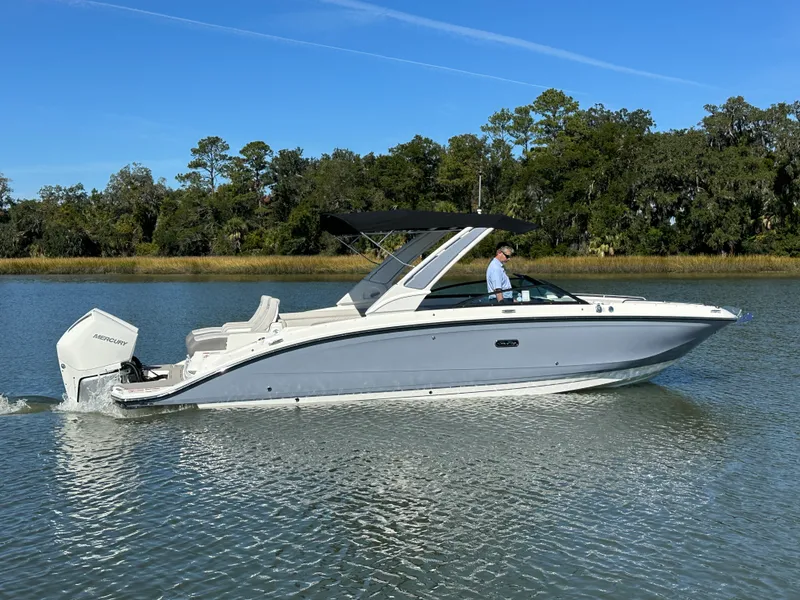 The Image of Sea Ray SDX 290 Outboard 2026 - 0