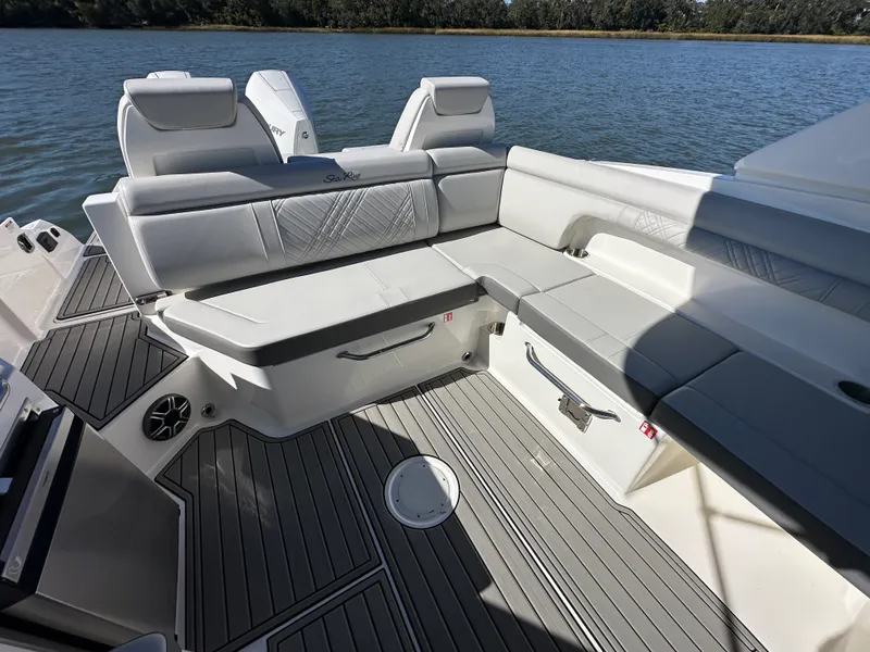 Slide: The Image of Sea Ray SDX 290 Outboard 2026 - 15