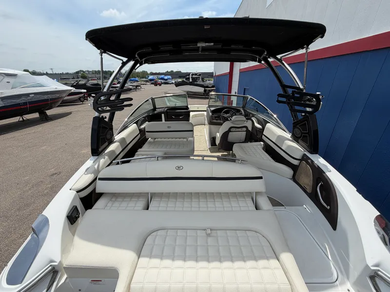 Slide: The Image of Cobalt R5 SURF 2019 - 8