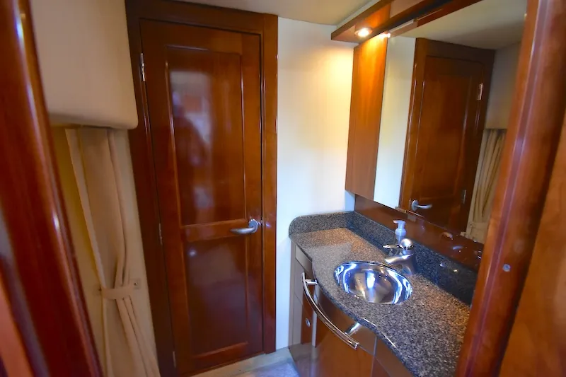 Slide: The Image of Sea Ray 48 Sundancer 2007 - 34