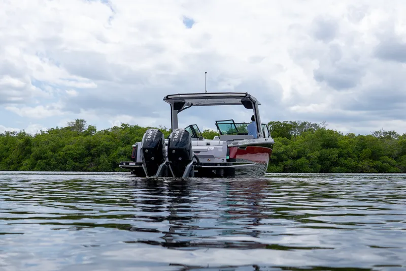 Slide: The Image of Aviara AV32 Outboard 2024 - 30