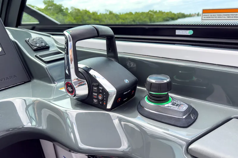 Slide: The Image of Aviara AV32 Outboard 2024 - 15