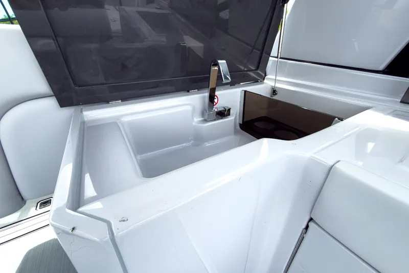 Slide: The Image of Aviara AV32 Outboard 2024 - 9