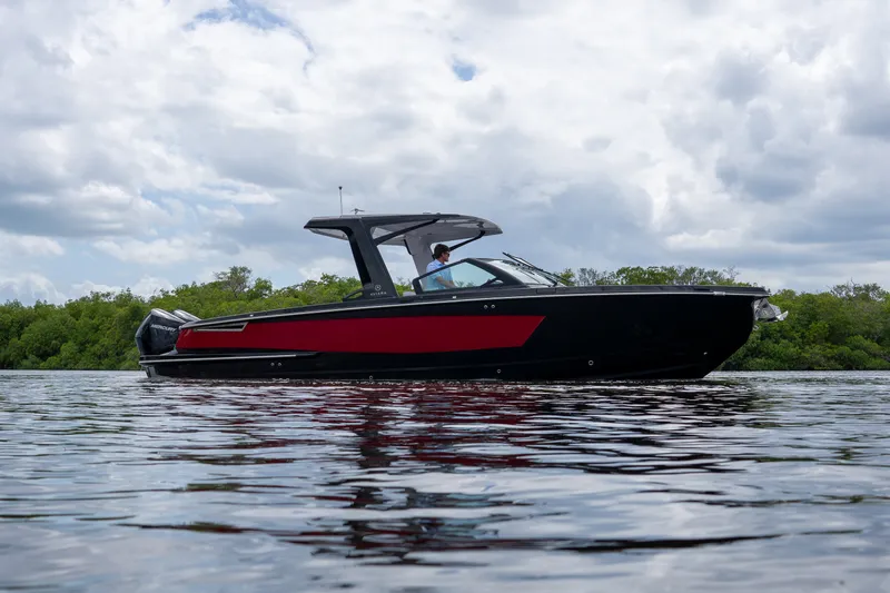 The Image of Aviara AV32 Outboard 2024 - 0