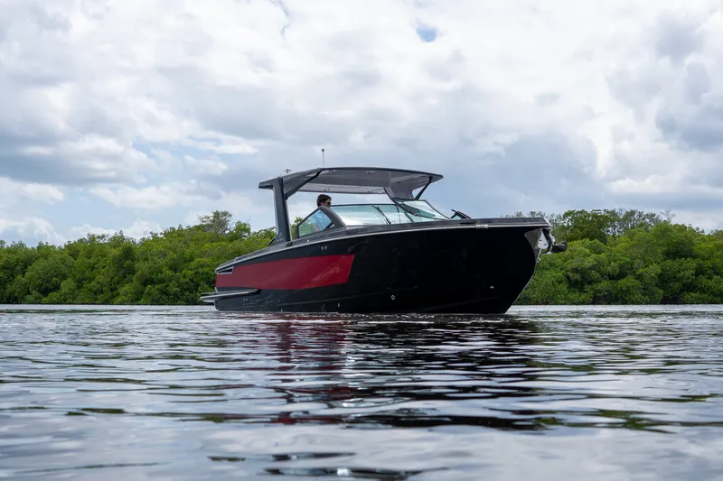 Slide: The Image of Aviara AV32 Outboard 2024 - 24