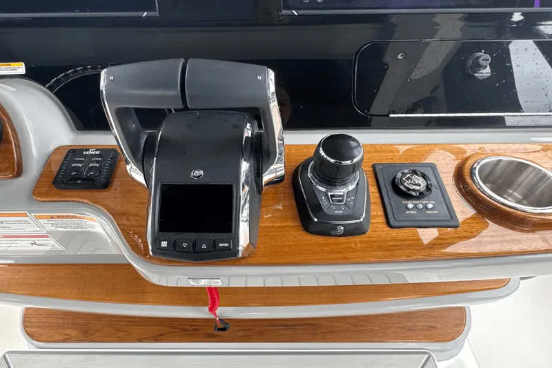 Slide: The Image of Boston Whaler 420 Outrage 2025 - 58