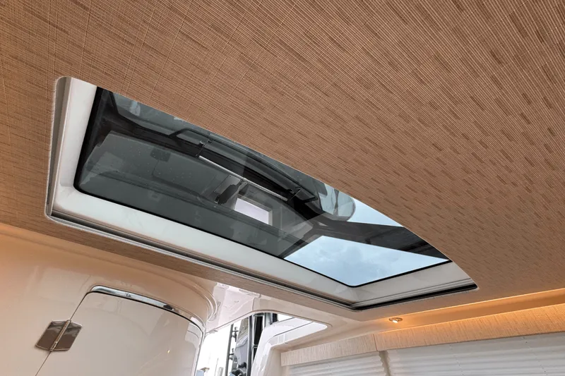 Slide: The Image of Boston Whaler 420 Outrage 2025 - 99