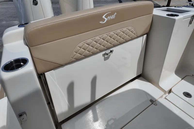 Slide: The Image of Scout 330 LXF 2026 - 48