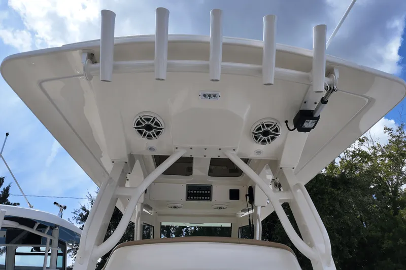 Slide: The Image of Scout 330 LXF 2026 - 55