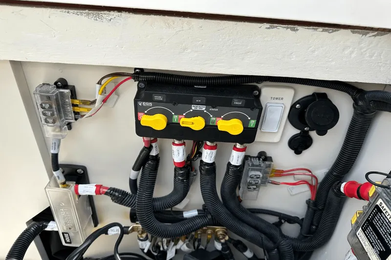 Slide: The Image of Sea Ray SDX 250 Outboard 2025 - 53