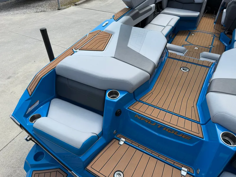 Slide: The Image of Nautique G23 2021 - 7