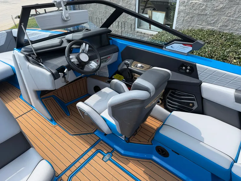 Slide: The Image of Nautique G23 2021 - 12