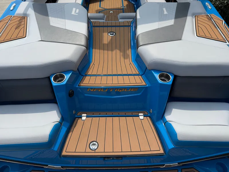 Slide: The Image of Nautique G23 2021 - 8