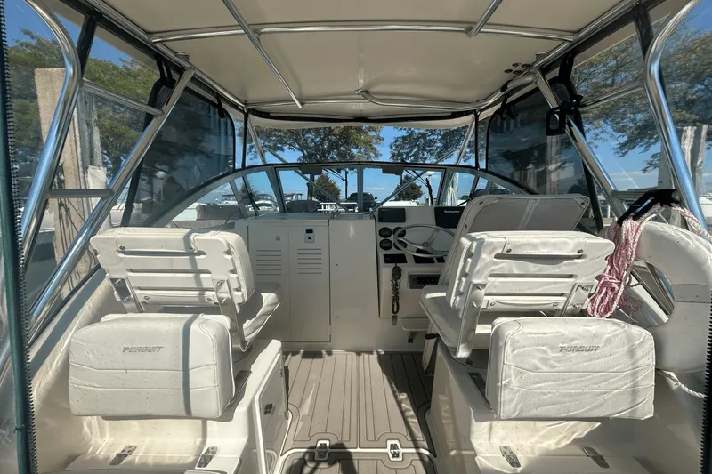 Slide: The Image of Tiara 2870 WA 2001 - 14