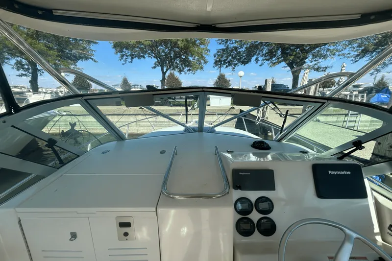 Slide: The Image of Tiara 2870 WA 2001 - 24