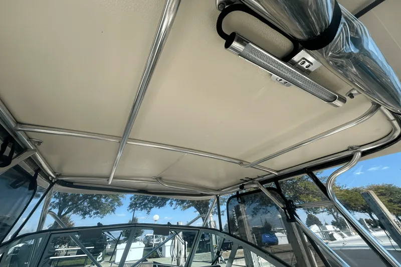 Slide: The Image of Tiara 2870 WA 2001 - 25