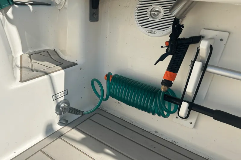 Slide: The Image of Tiara 2870 WA 2001 - 26